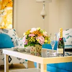 Отель Phoenicia Luxury Нэводари