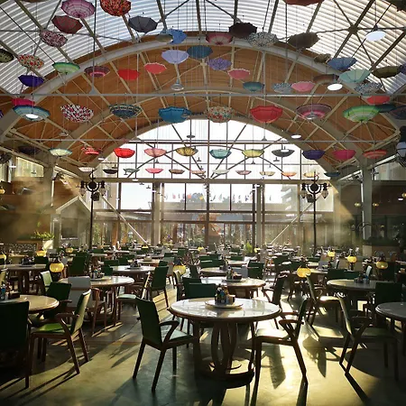 Hotel Phoenicia Luxury 4*