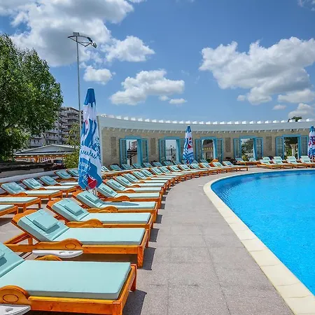 Hotel Phoenicia Luxury 4*