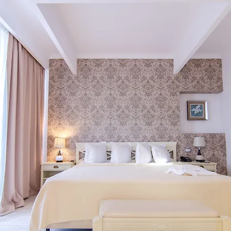 Phoenicia Luxury Hotel