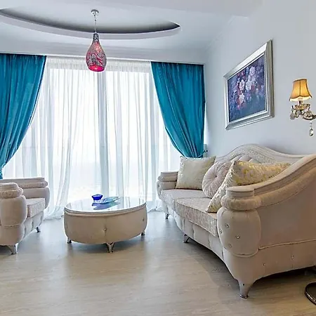 מלון Phoenicia Luxury 4*