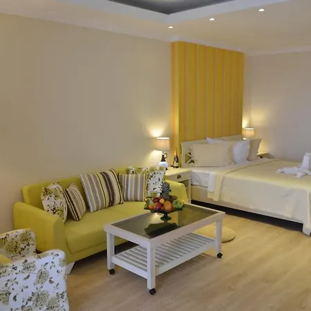 Phoenicia Luxury 4*