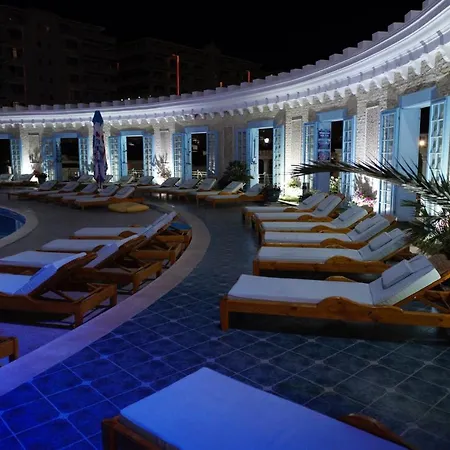 호텔 Phoenicia Luxury 4*