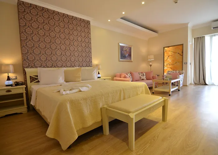 Phoenicia Luxury 4* Navodari