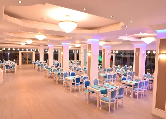 Phoenicia Luxury Hotel 4*