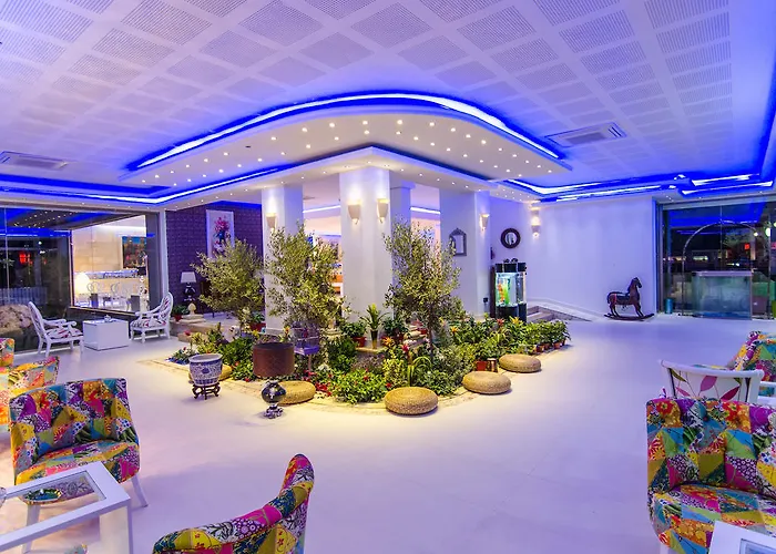 Hotel Phoenicia Luxury