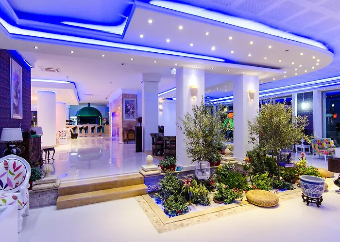 Hotel Phoenicia Luxury