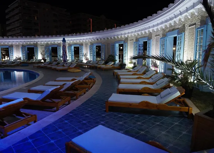 Hotel Phoenicia Luxury 4*